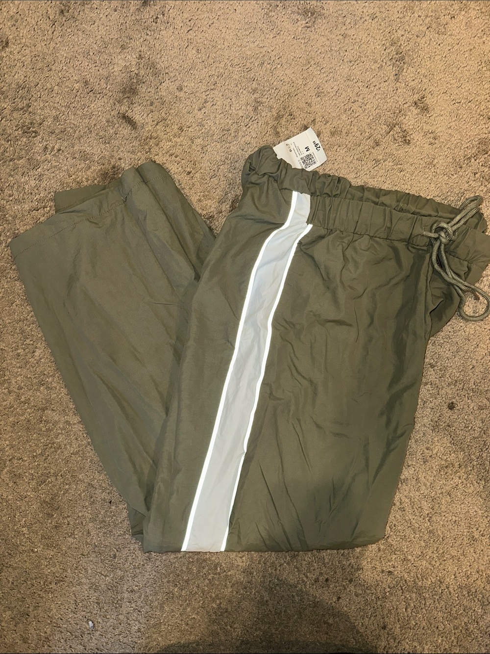 *NWT* Forever 21 Olive Green Joggers with White Side Reflective Stripe